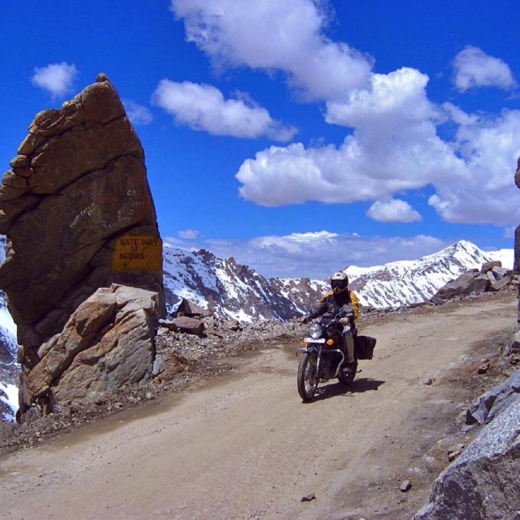 Motorradreisen Tibet Ausflug Kloster Gelubka